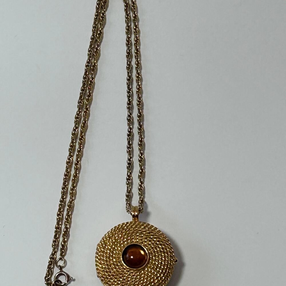 Beeline Vintage‎ Solid Perfume Locket Pendant Necklace